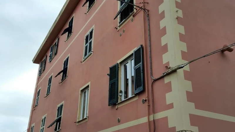 Bolzaneto, Mazzini liberi vani 6 (100mq) Euro 53000